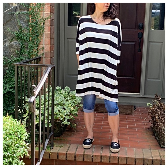 ✨LAST ONE✨Loose side pockets color block tunic top - Picture 4 of 8